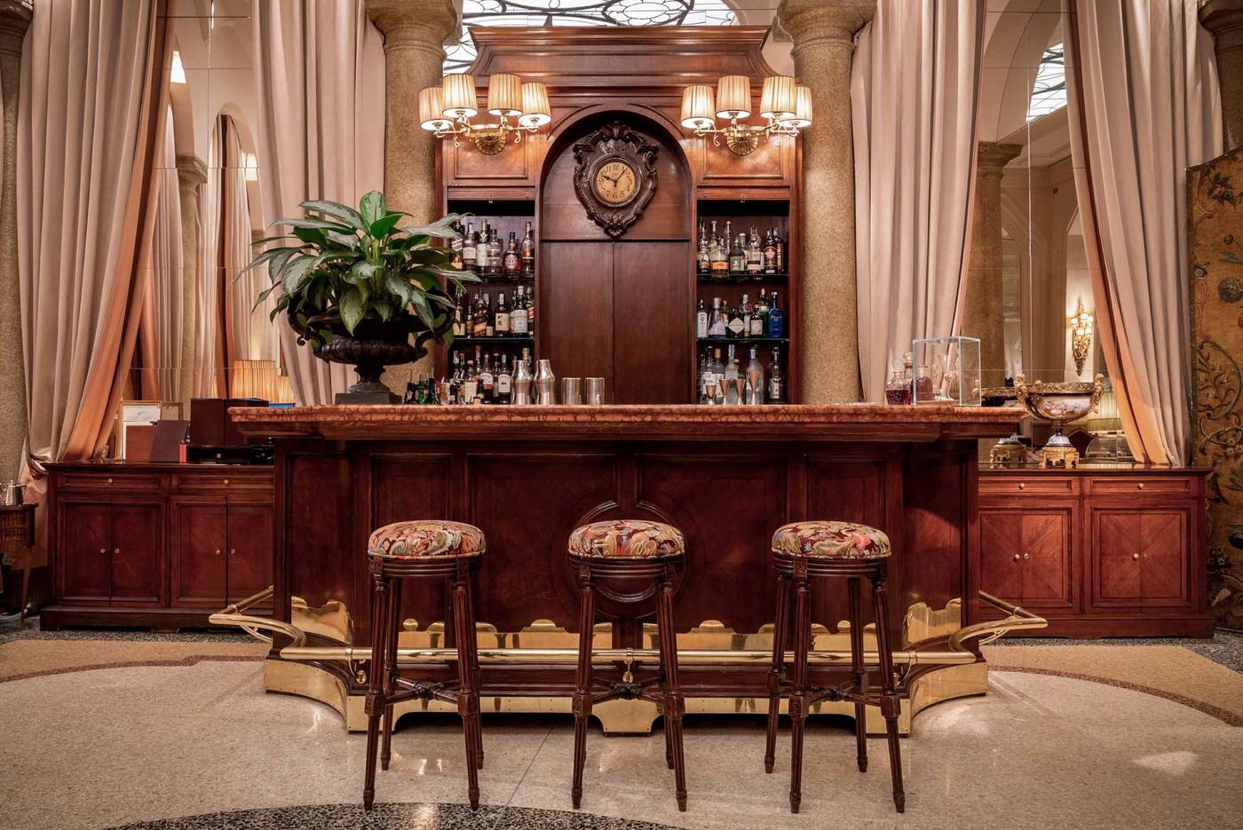 Grand-Hotel-et-de-Milan---The-Leading-Hotels-Bar-6