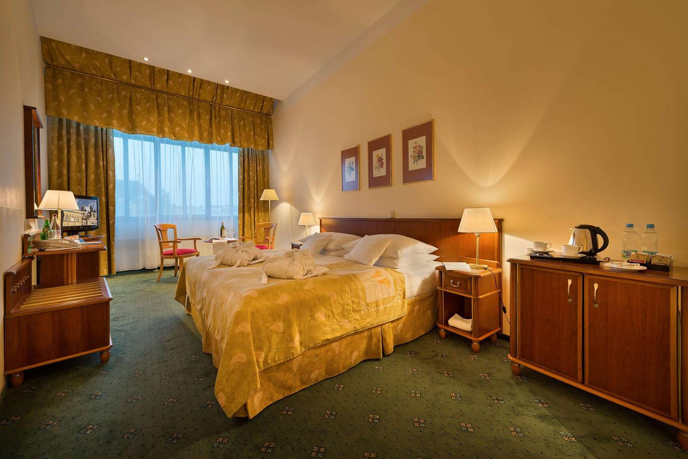 EA-Hotel-Rokoko-Room-22