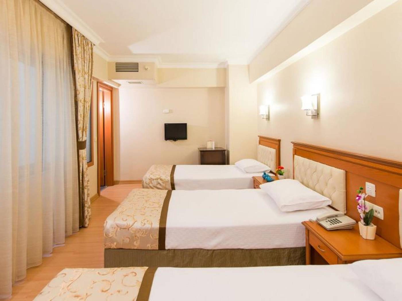 Prestige-Hotel-Old-City-Room-43