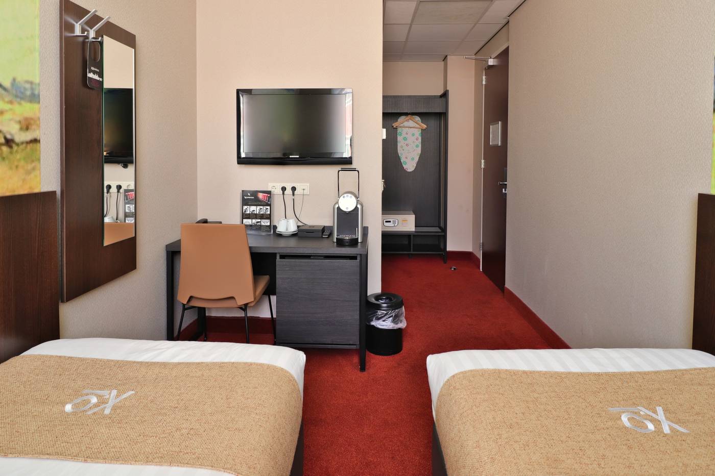 Hotel-Van-Gogh-Room-6