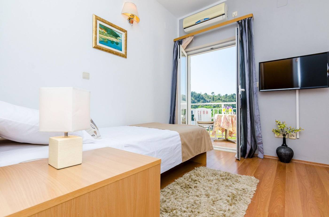 Pansion-Srebreno-Room-13