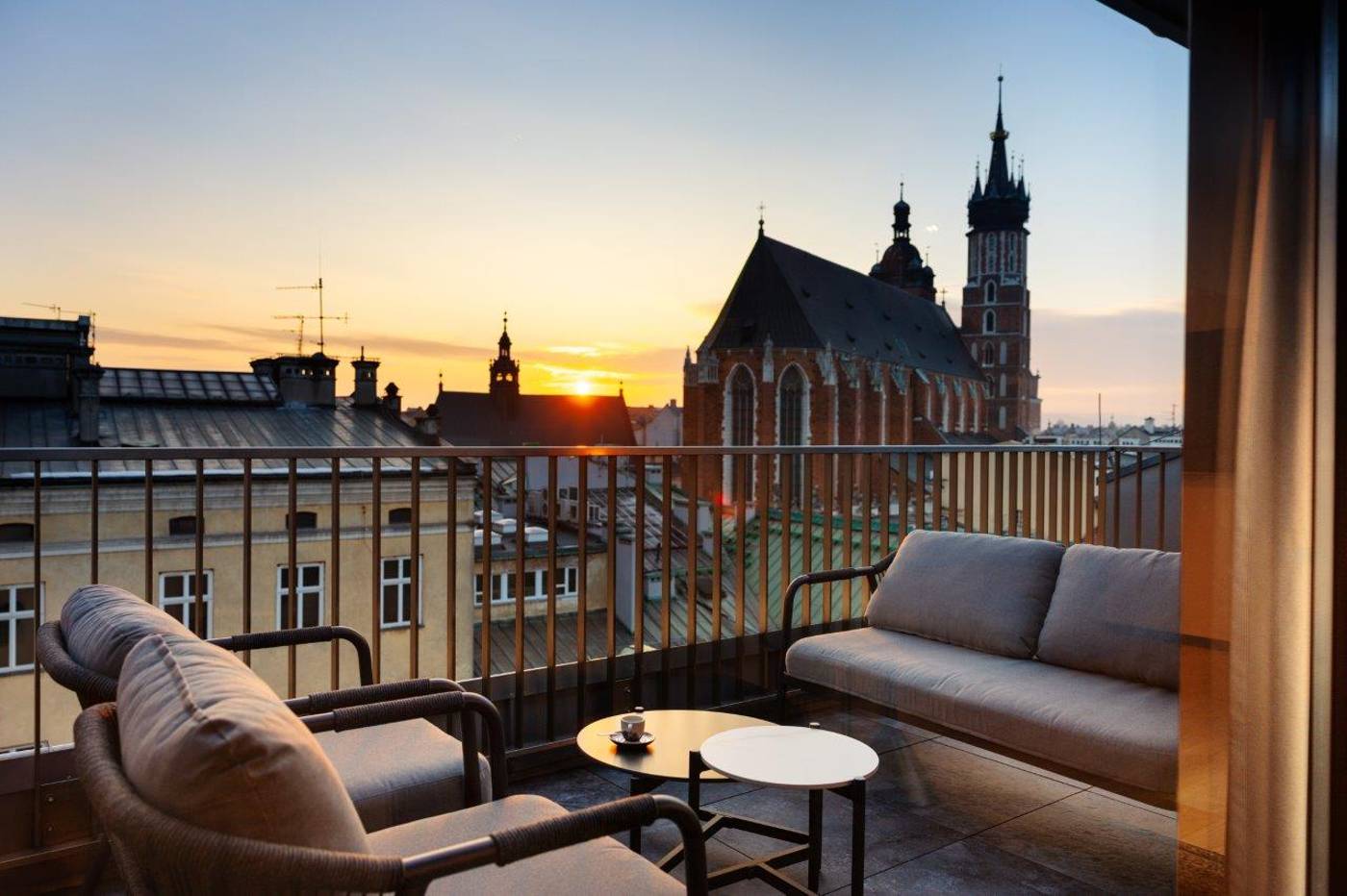 Nomadic-Urban-Premium-Suites-Room-7