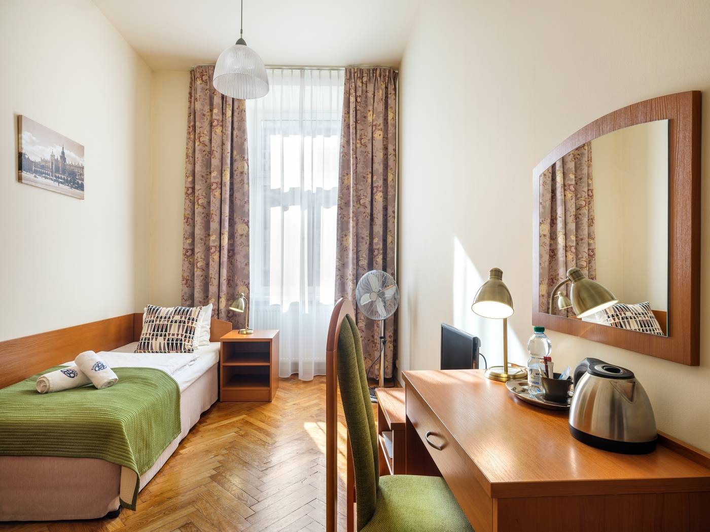 Kosmopolita-Rooms---Apartments-Room-28