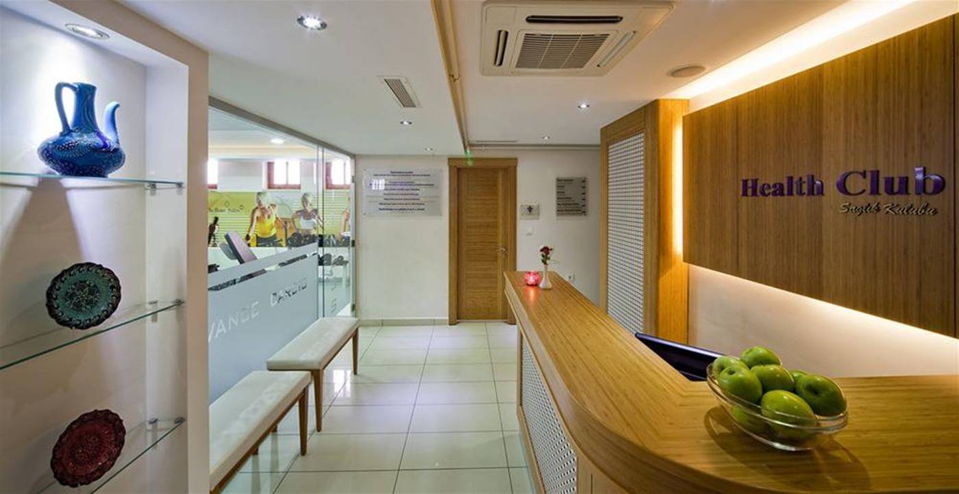 Glk-Premier-The-Home-Suites---Spa-Sports-and-Entertainment-5