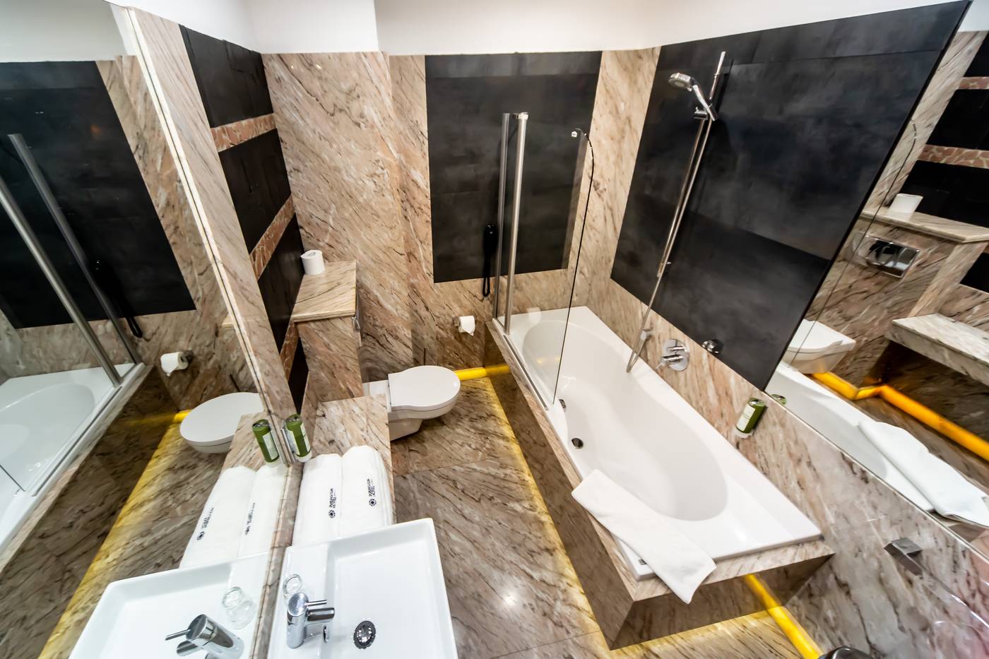 Hotel-Rubinstein-Room-29