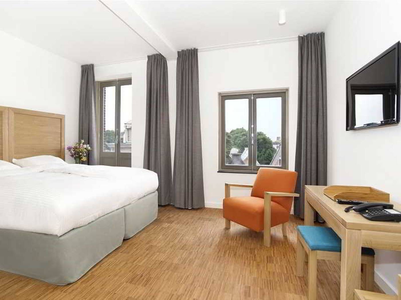 The-Bank-Hotel-General-view-7