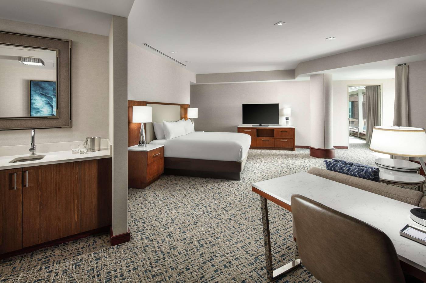 Hilton-Boston-Logan-Airport-Room-25