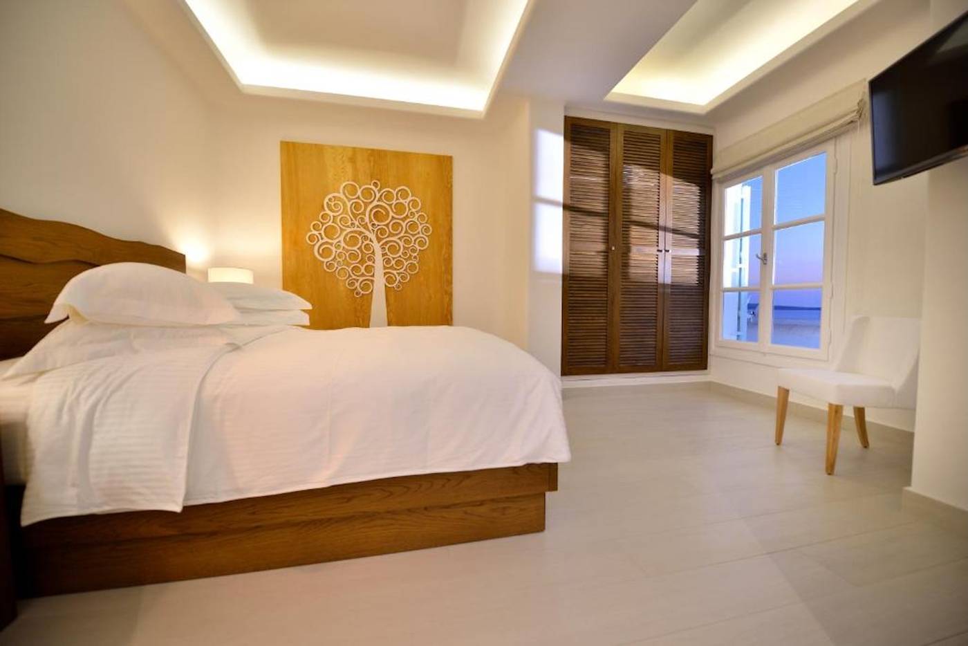 Saint-John-Hotel-Villas---Spa-Room-45