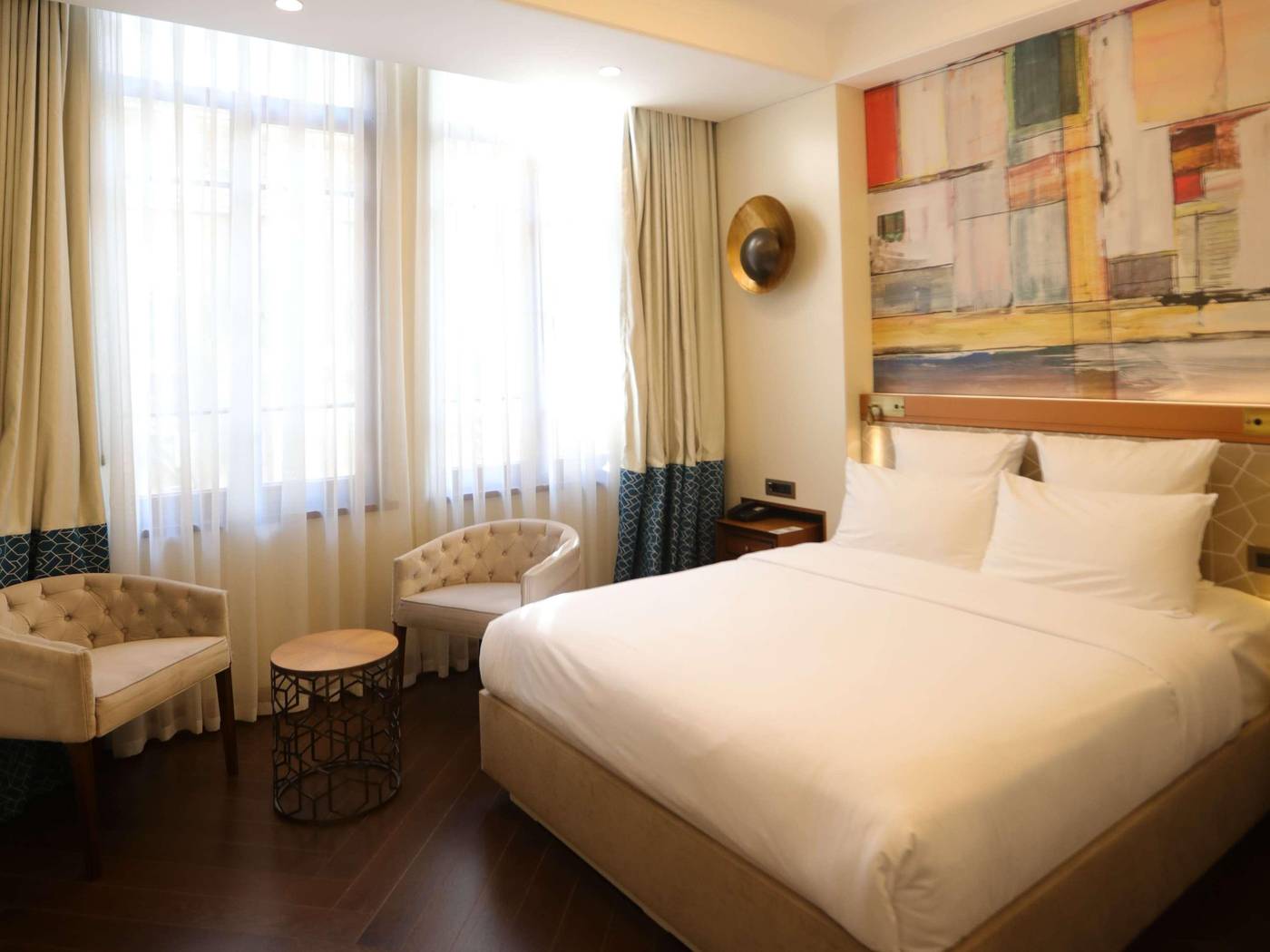 Mercure-Istanbul-Sirkeci-Room-66