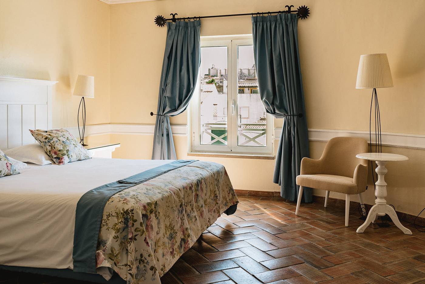 M-AR-De-AR-Muralhas-Room-9