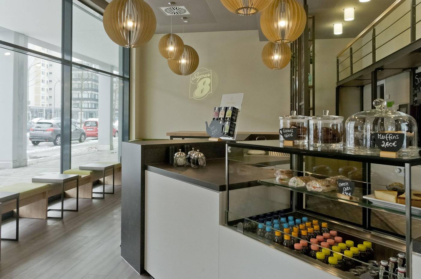 Super-8-Munich-City-West-Bar-6