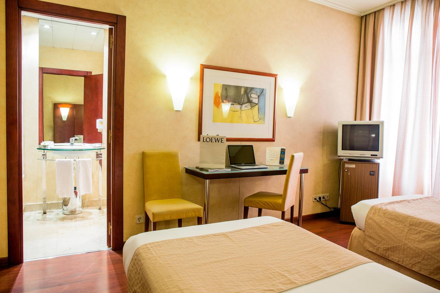 Hotel-Arosa-Room-24