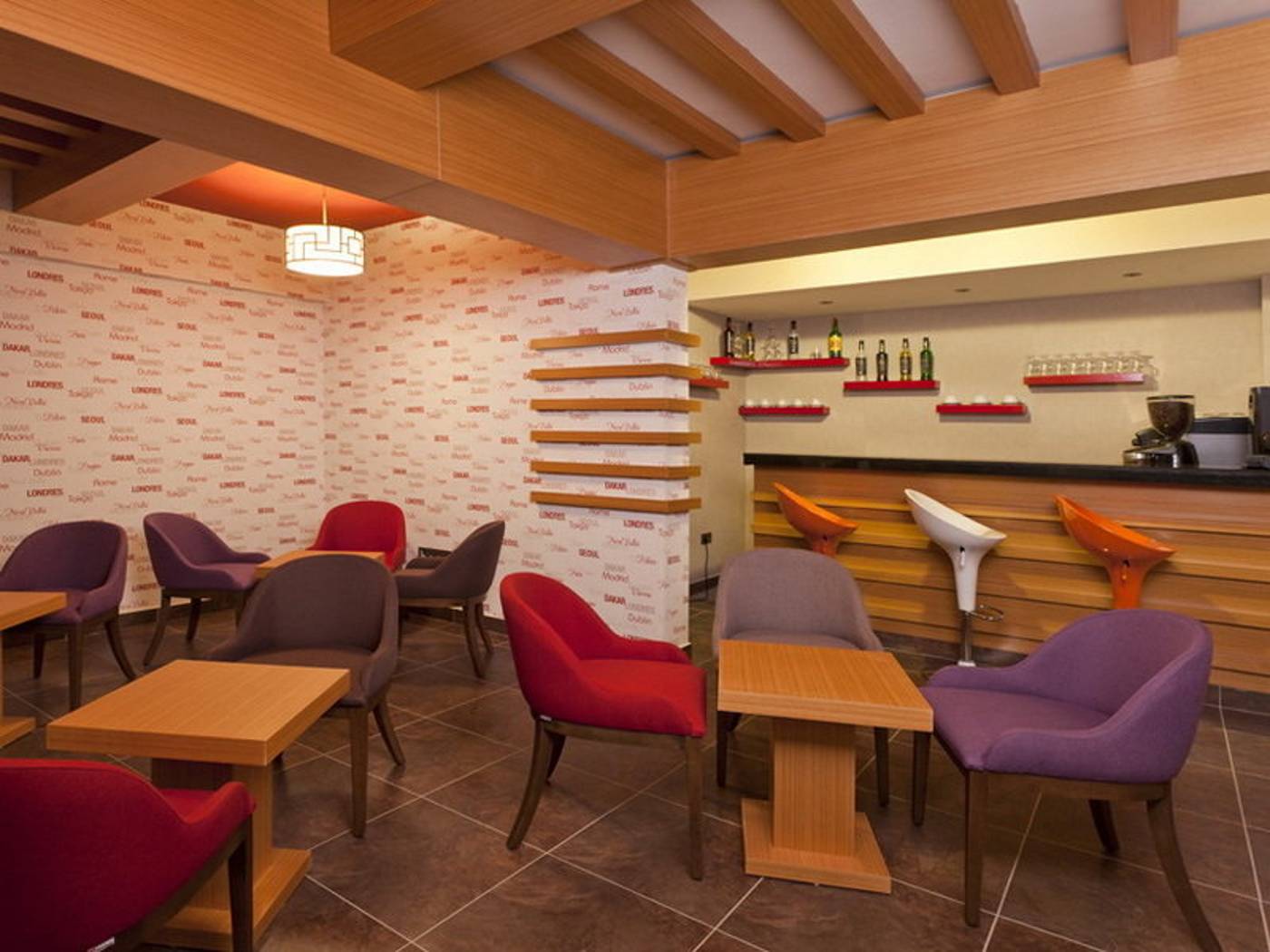 Monart-City-Hotel-Bar-26