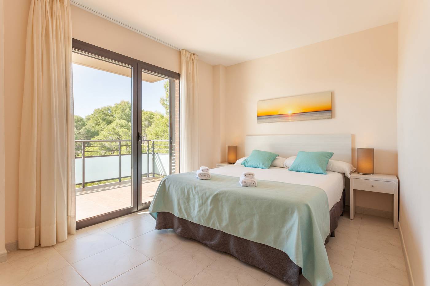 Pierre---Vacances-Salou-Room-11