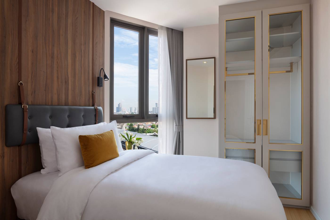 Oakwood-Suites-Tiwanon-Bangkok-Room-20