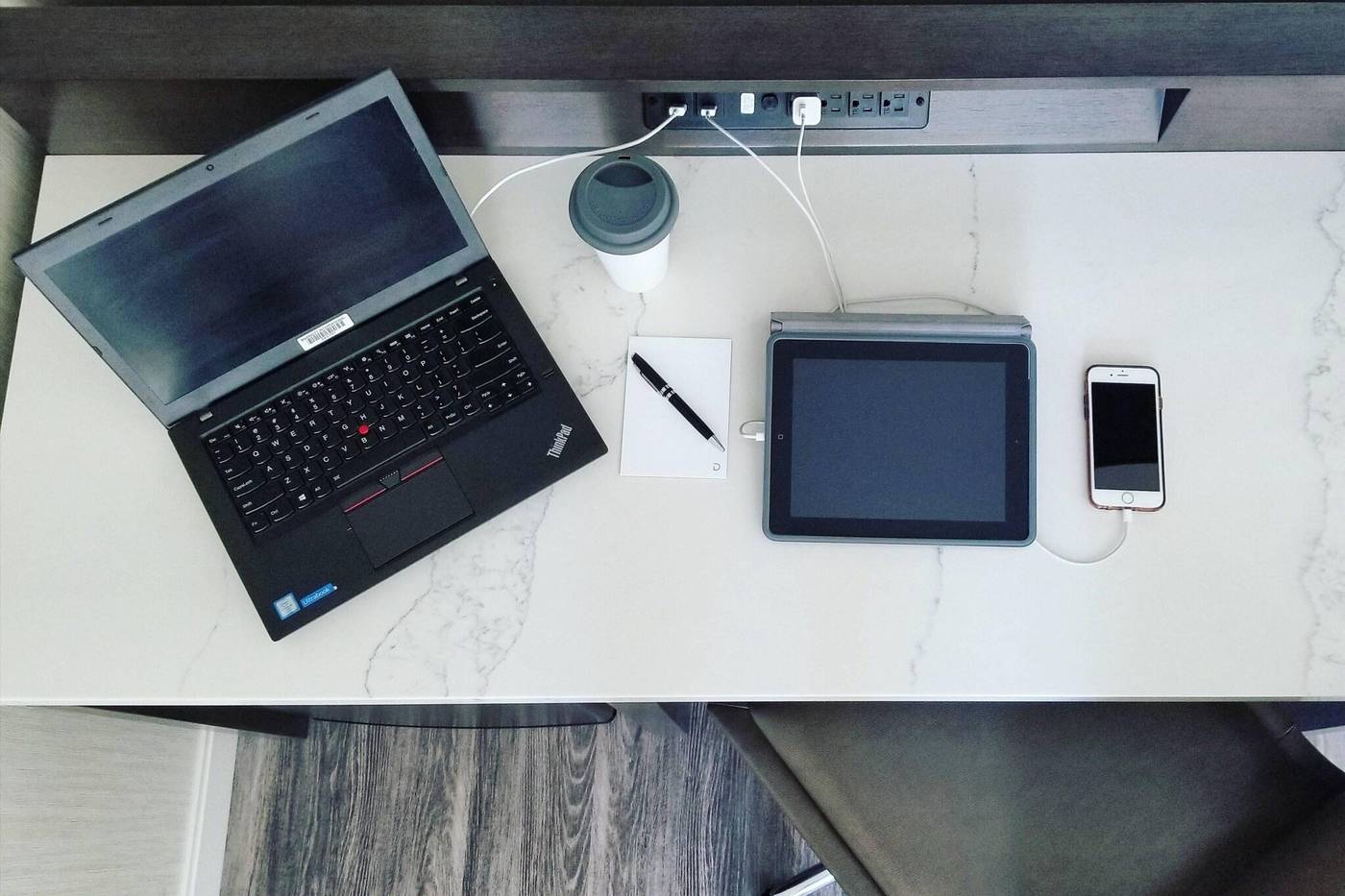 Delta-Hotels-By-Marriott-Vancouver-Downtown-Suites-Room-18