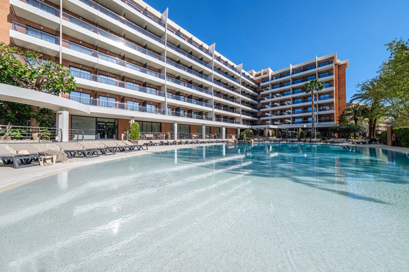 California-Garden-Pool-2