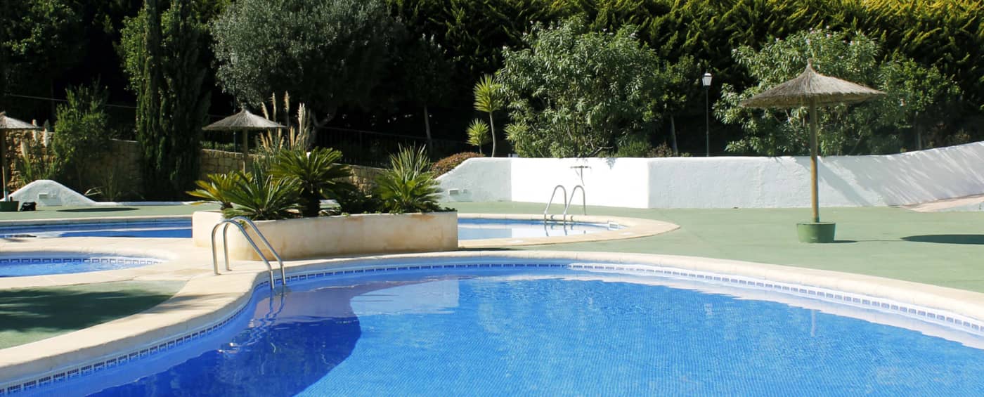 Puerta-del-Sol-Apartamentos-Pool-3