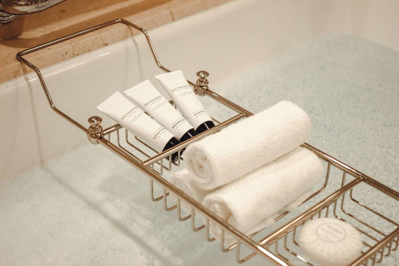 The-Peninsula-New-York-Room-32