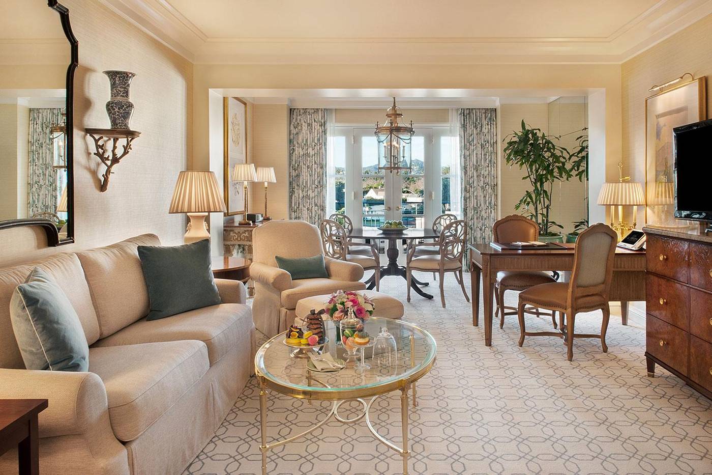 The-Peninsula-Hotel-Beverly-Hills-Room-6