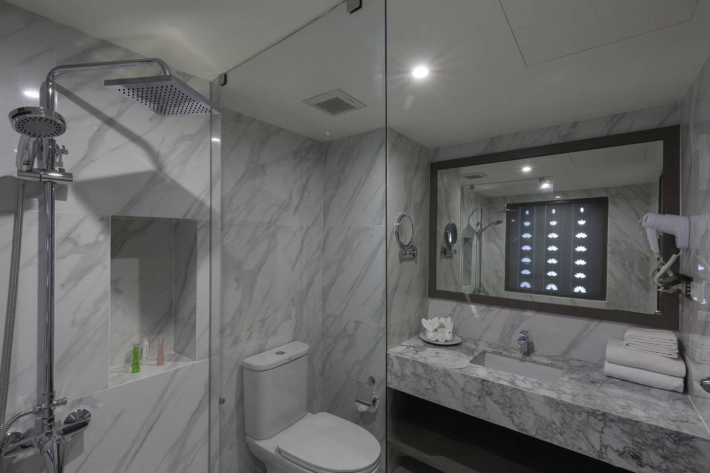 Chanalai-Flora-Resort-Room-34