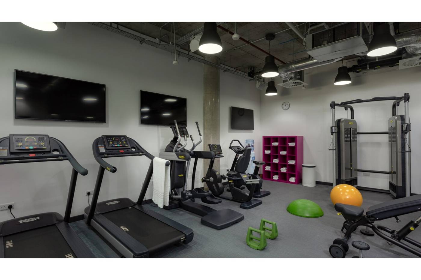 Aloft-Dublin-City-Sports-and-Entertainment-74