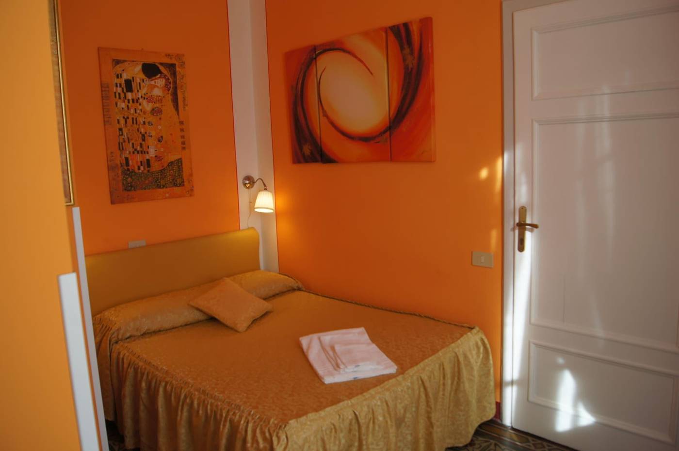 B---B-La-Mimosa-Room-44