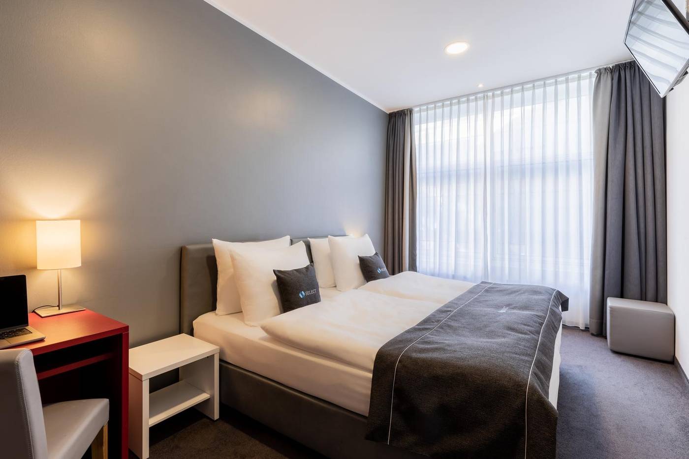 Select-Hotel-Berlin-Checkpoint-Charlie-Room-30