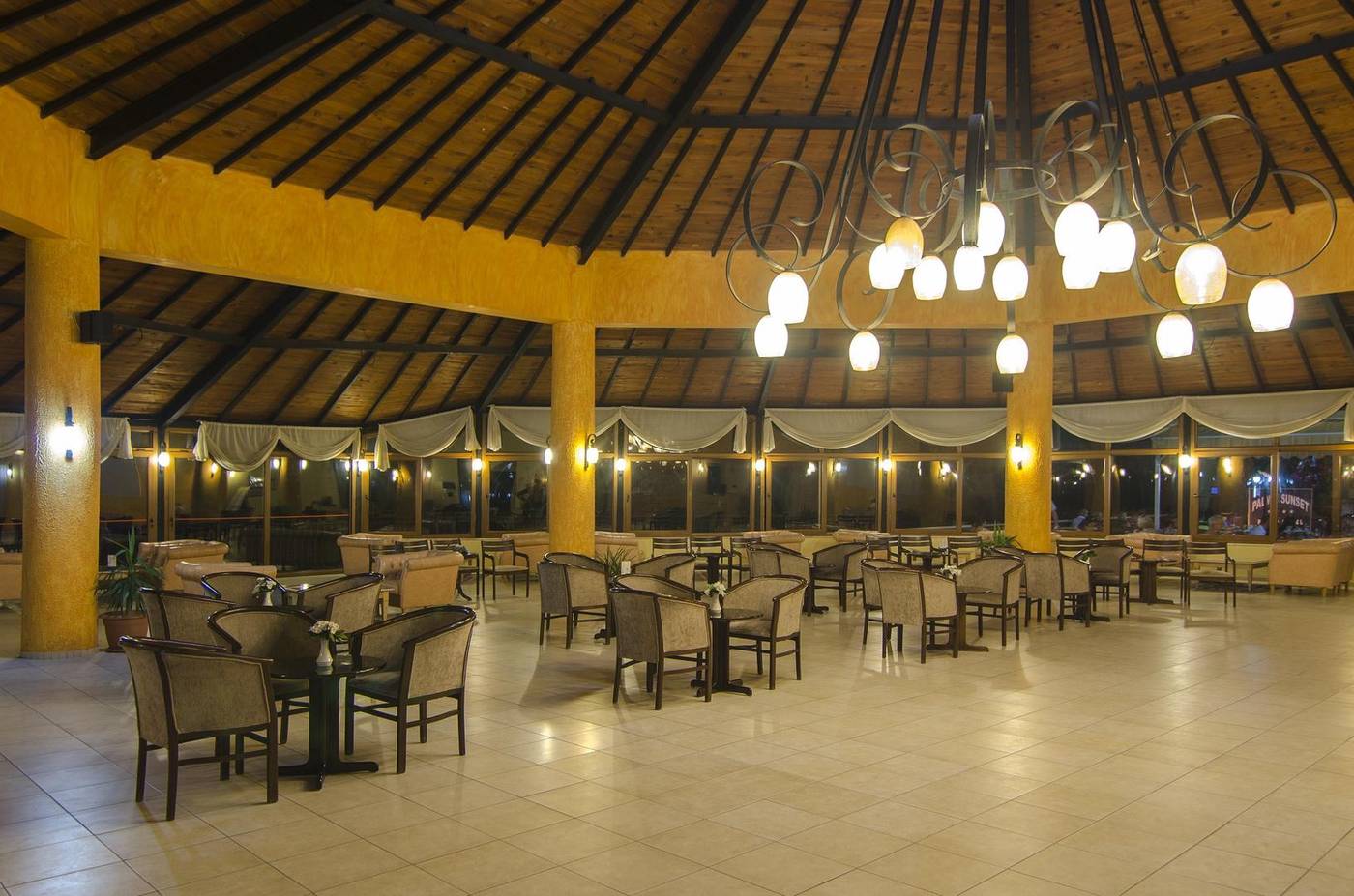 Sealight-Family-Club-Lobby-34