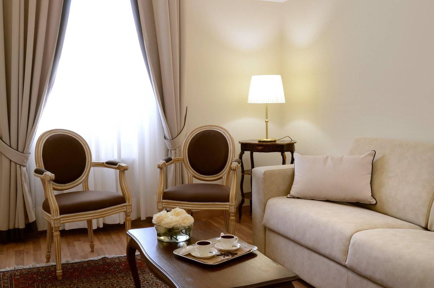 Grand-Hotel-Vittoria-Room-45