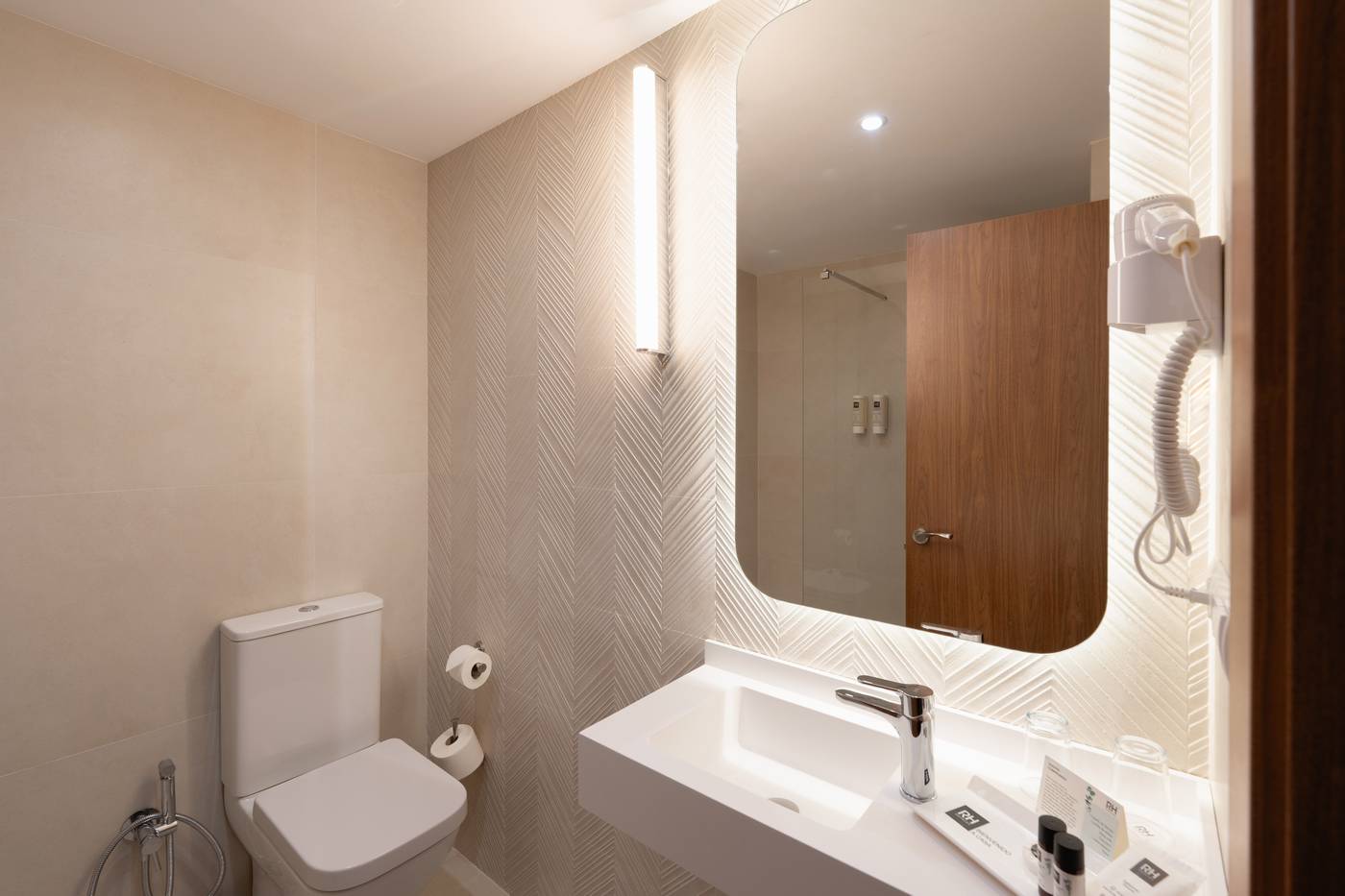 RH-Riviera---Adults-Recommended-Room-13