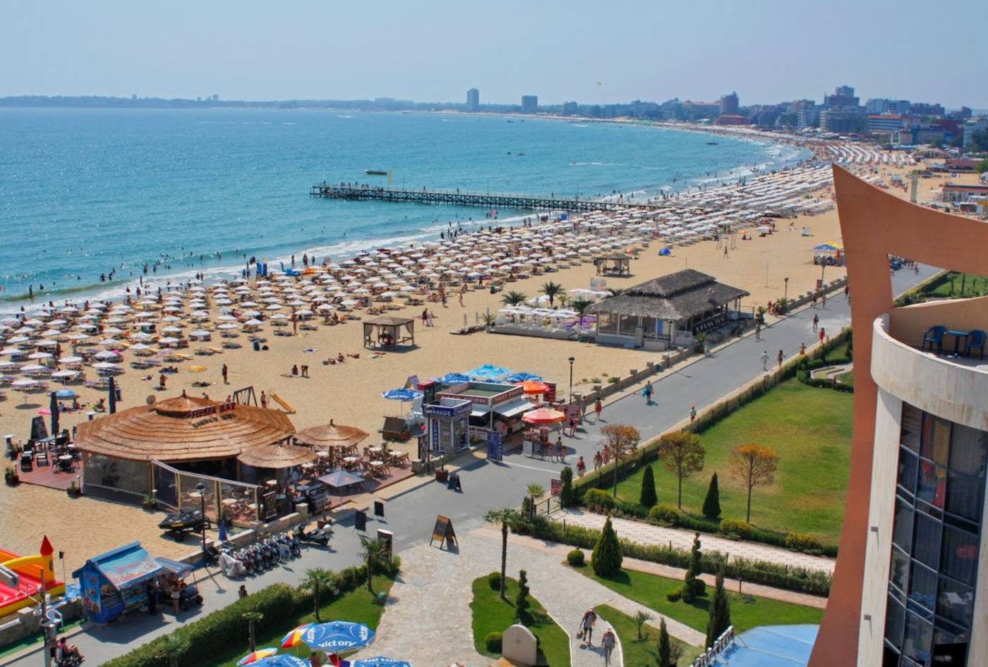 Amfibia-Beach-Complex-Beach-59