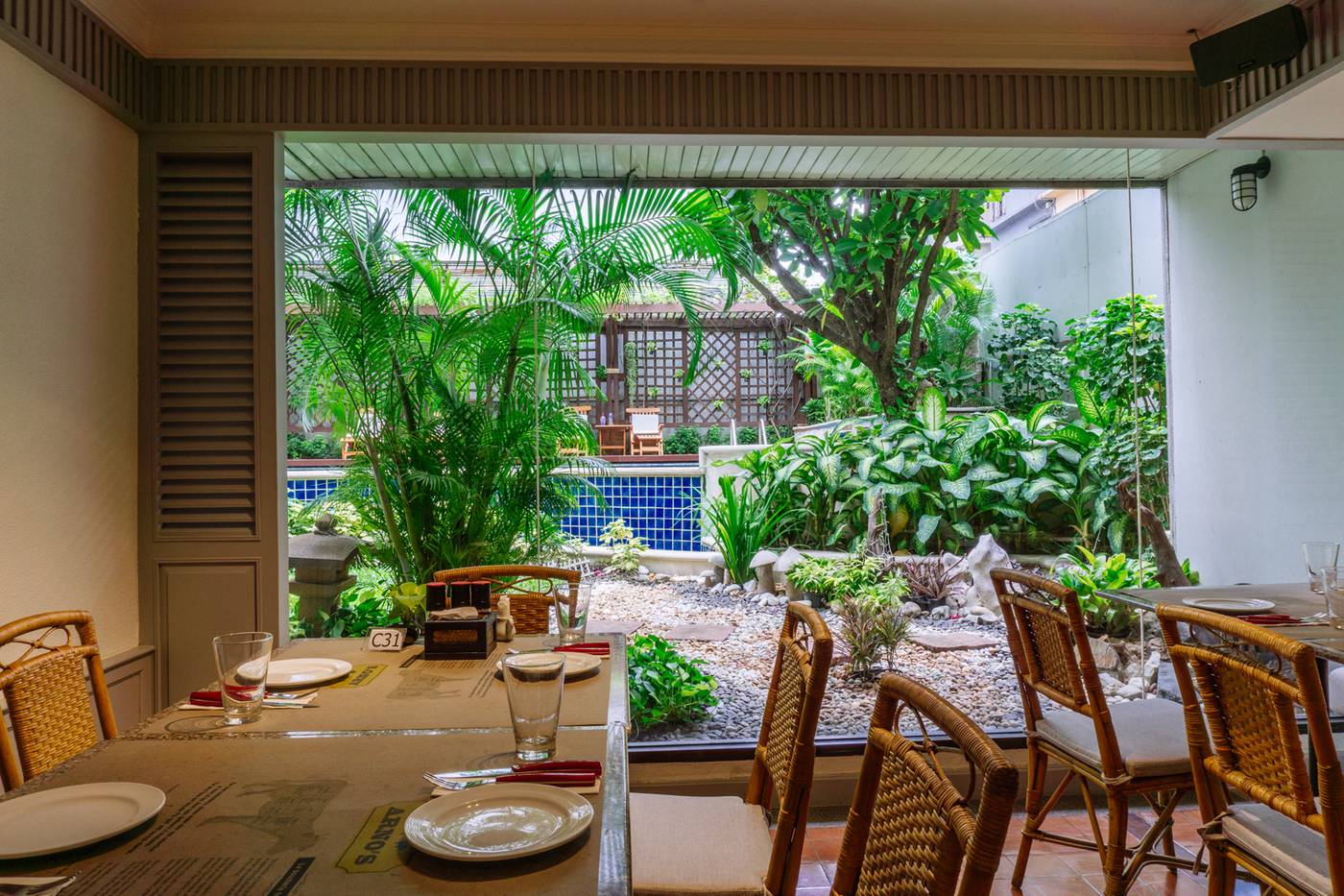 Silom-Serene-Boutique-Restaurant-12