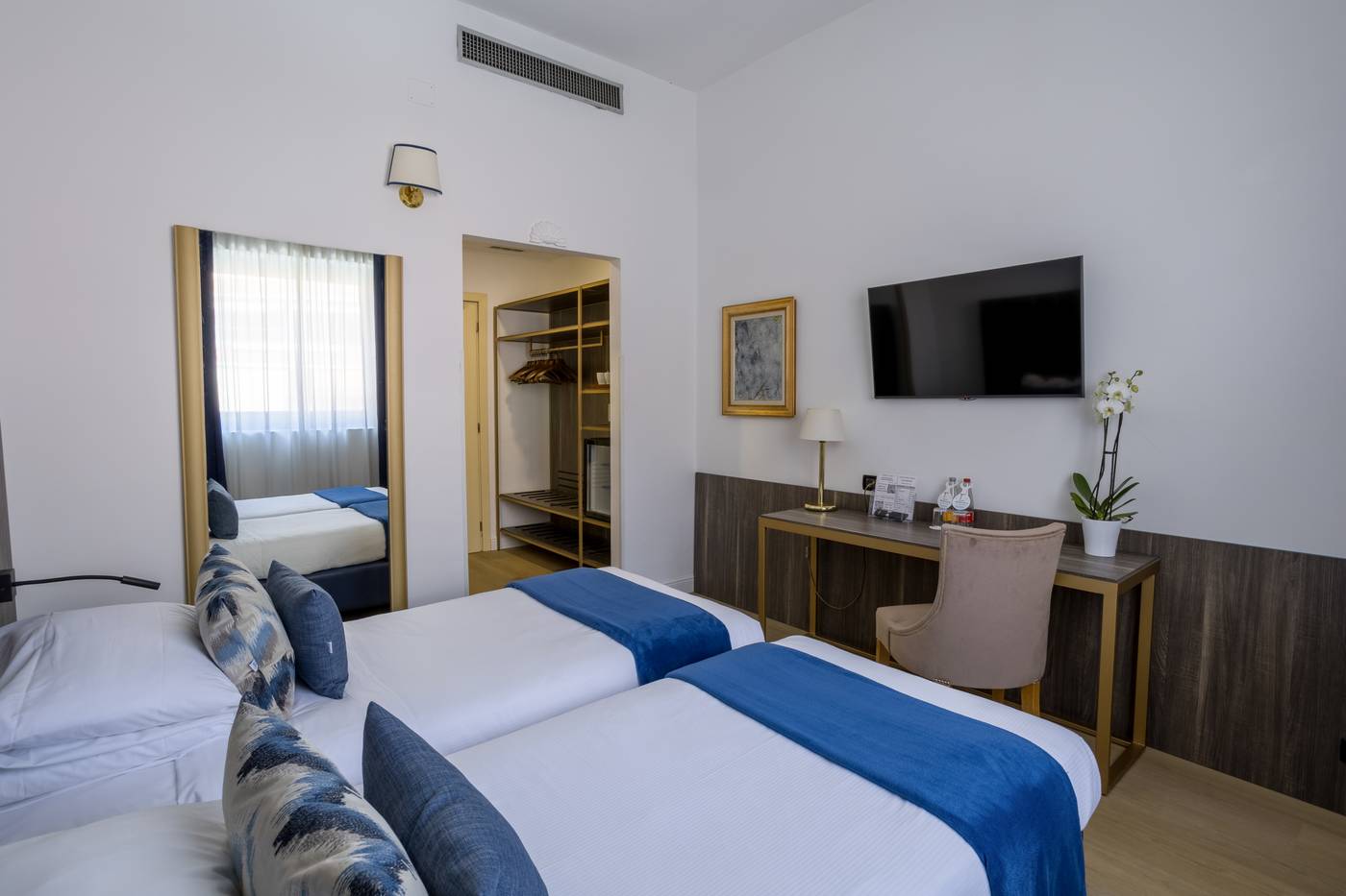 Grand-Hotel-Tiberio-Room-30