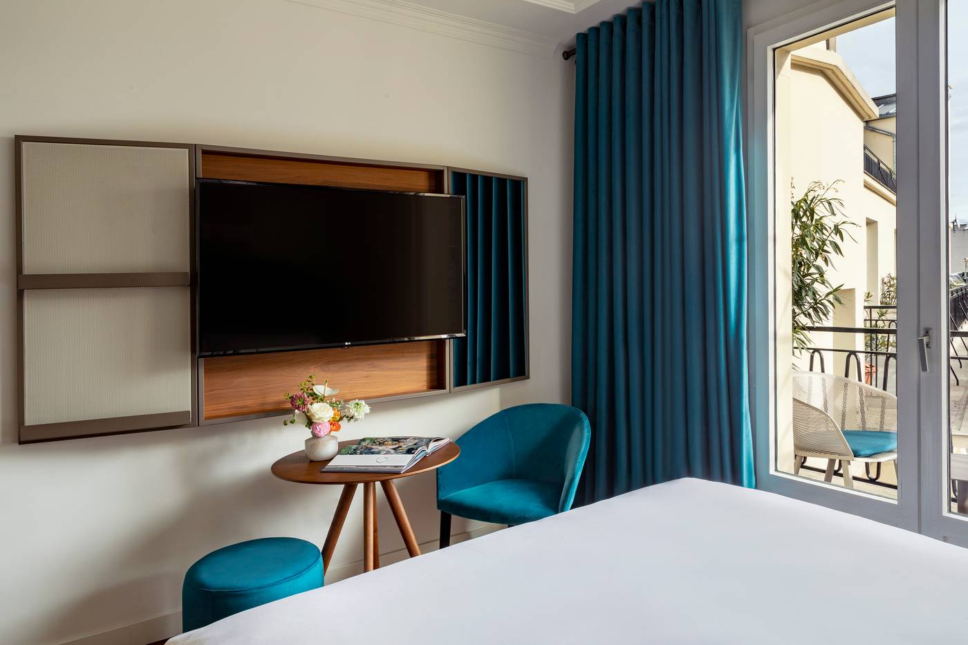 Melia-Paris-Tour-Eiffel-Room-10