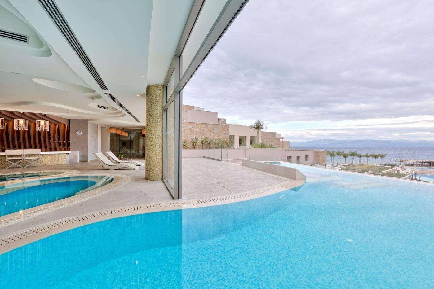 Miraggio-Thermal-Spa-Resort-Pool-4