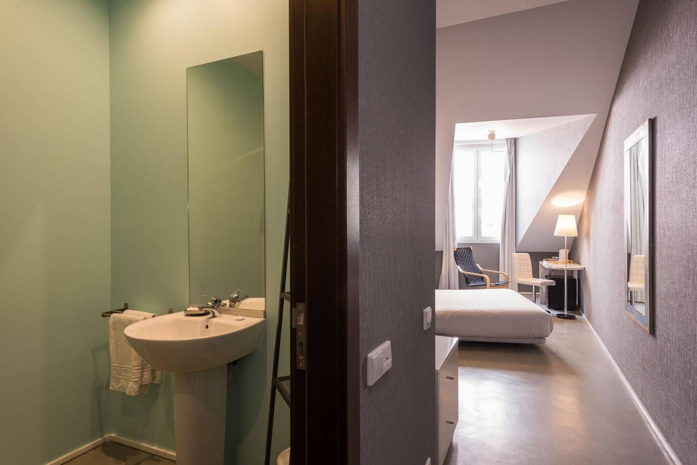 Alfama---Lisbon-Lounge-Suites-Room-62