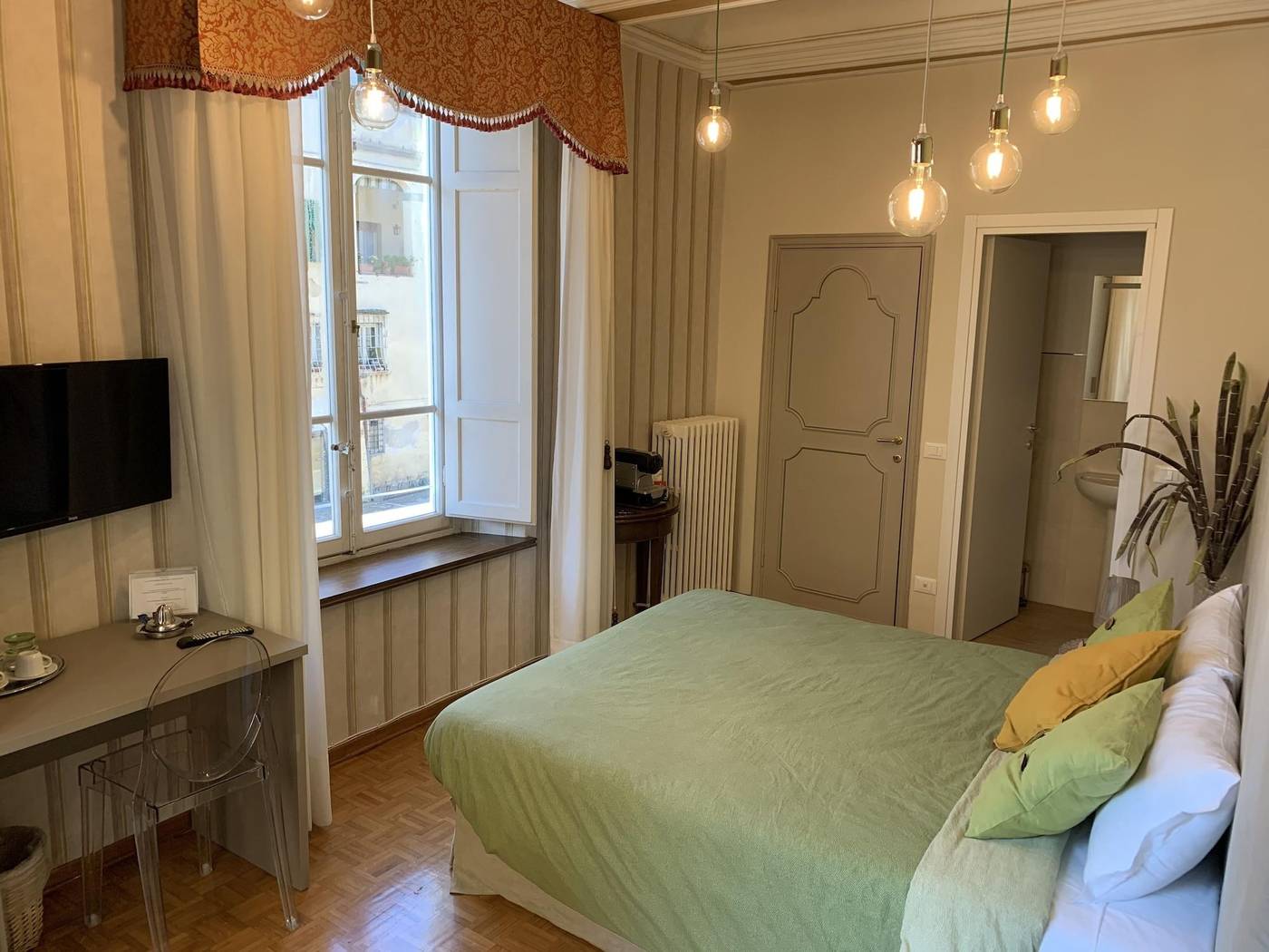 La-Terrazza-Di-Via-Elisa-Room-2