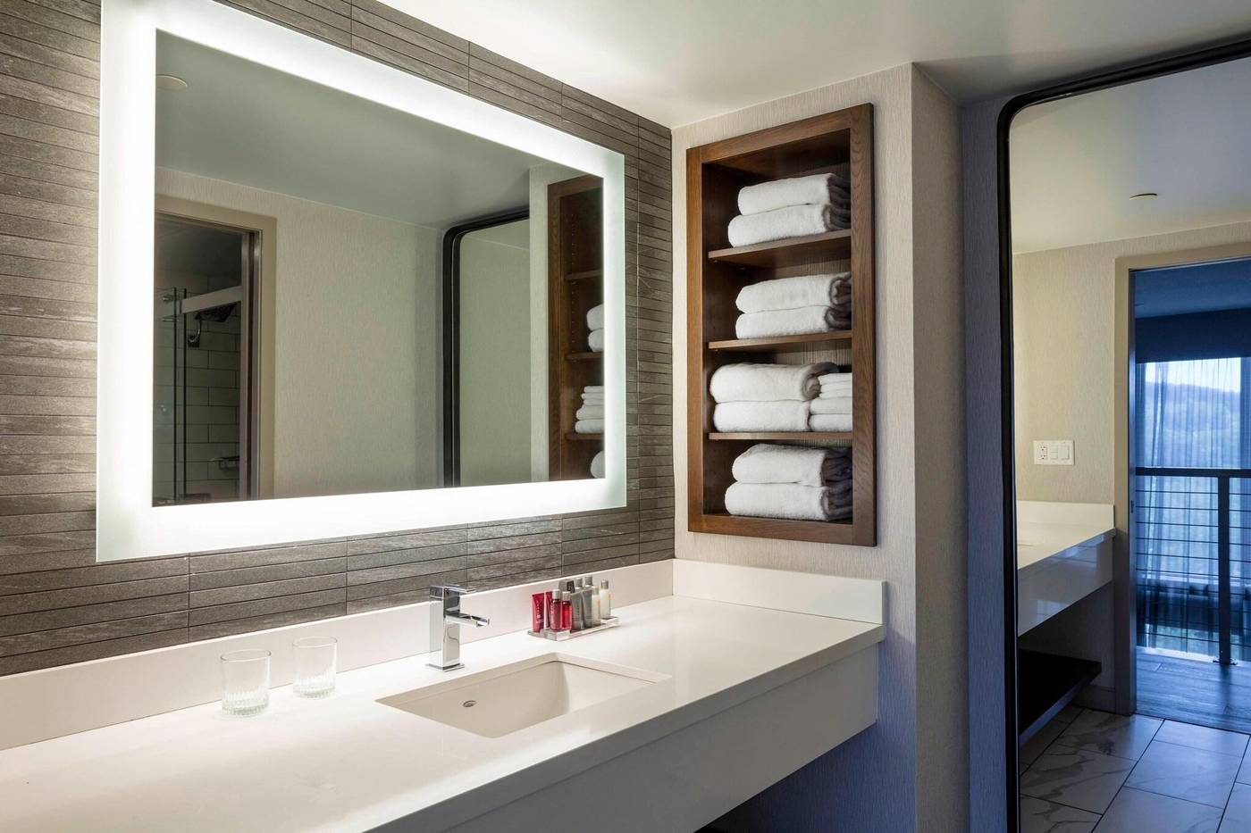 Boston-Marriott-Newton-Room-21