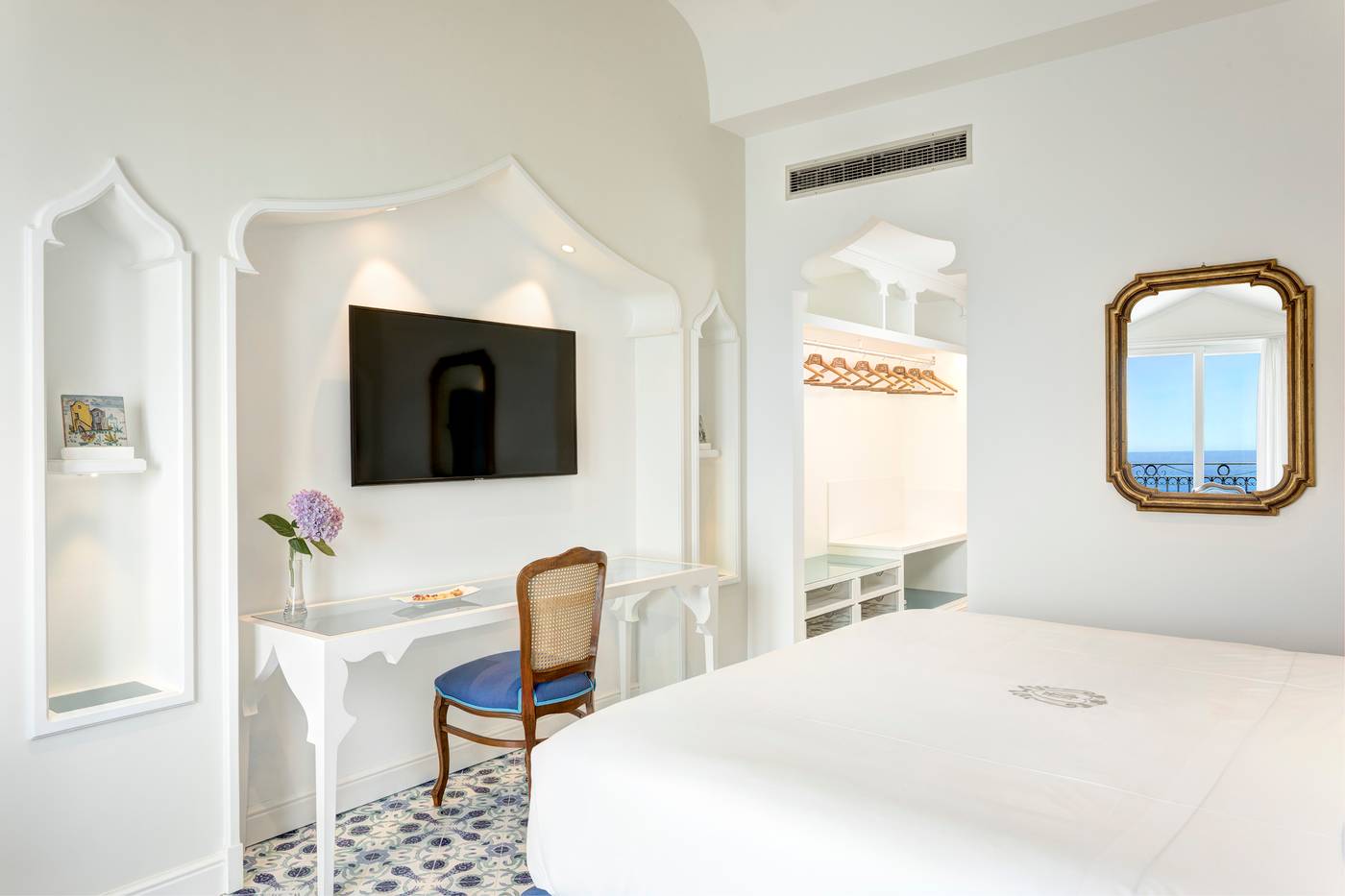 Grand-Hotel-Ambasciatori-Room-42