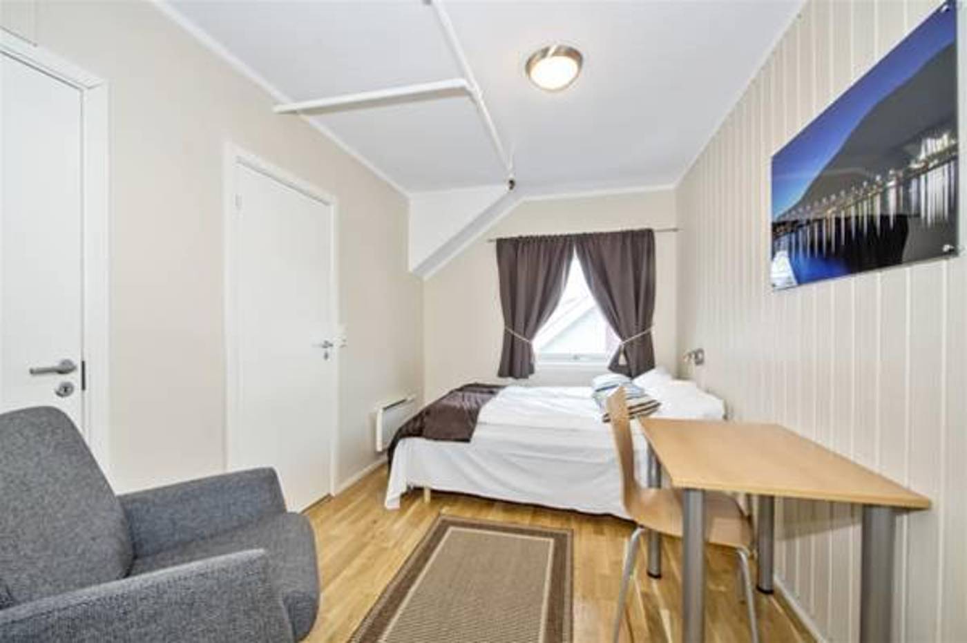 Enter Backpack Hotel-Norway-TROMSO-General view-4