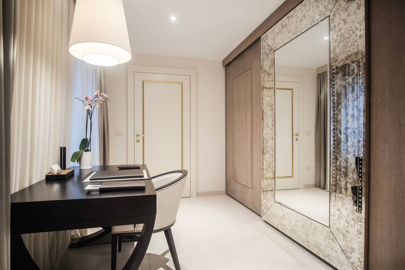 San-Clemente-Palace-Kempinski-Hotel-Venice-Room-44