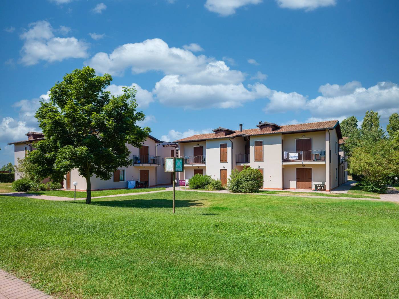 Residence Eden-Italy-Peschiera del Garda VR-General view-2