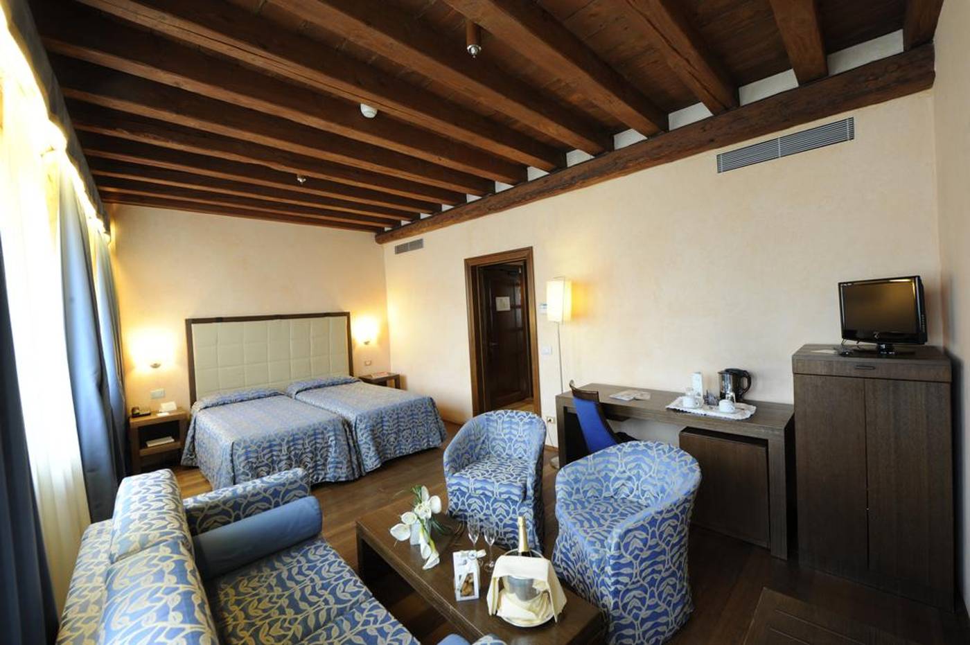 Palazzo-Selvadego-Room-8