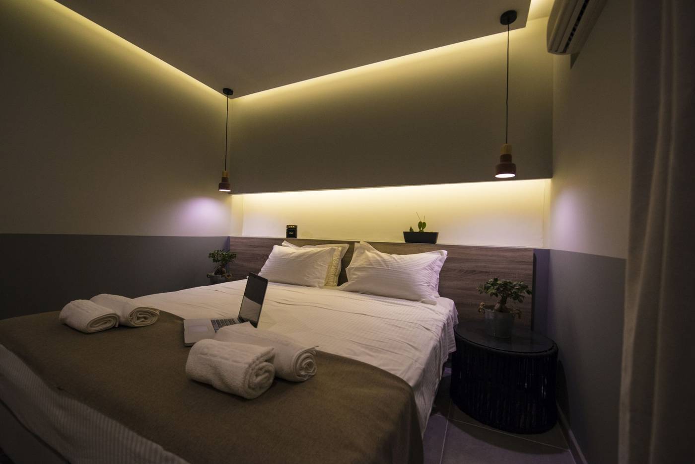 Golden-Star-Room-20