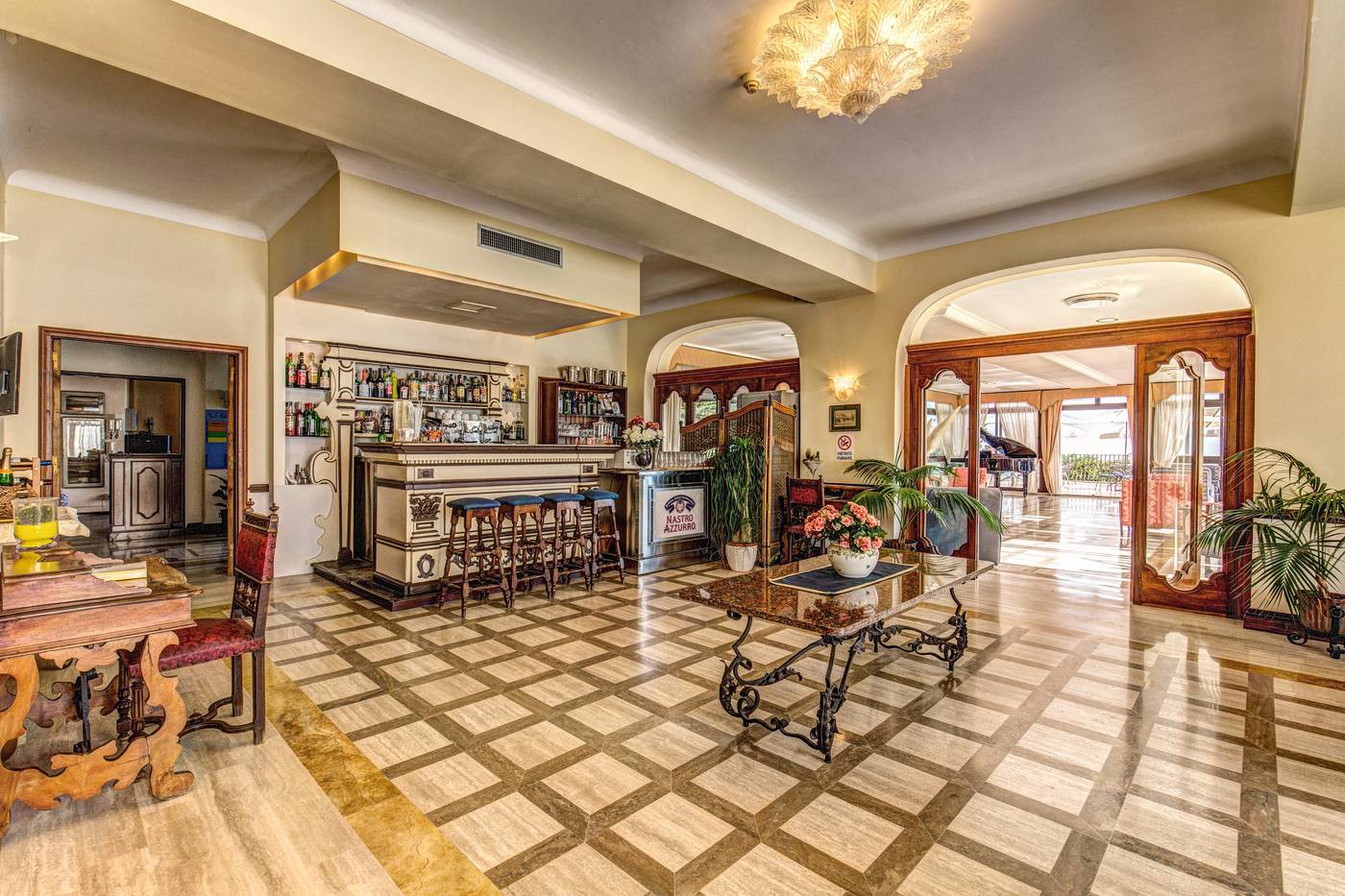 Grand-Hotel-Hermitage-Bar-31