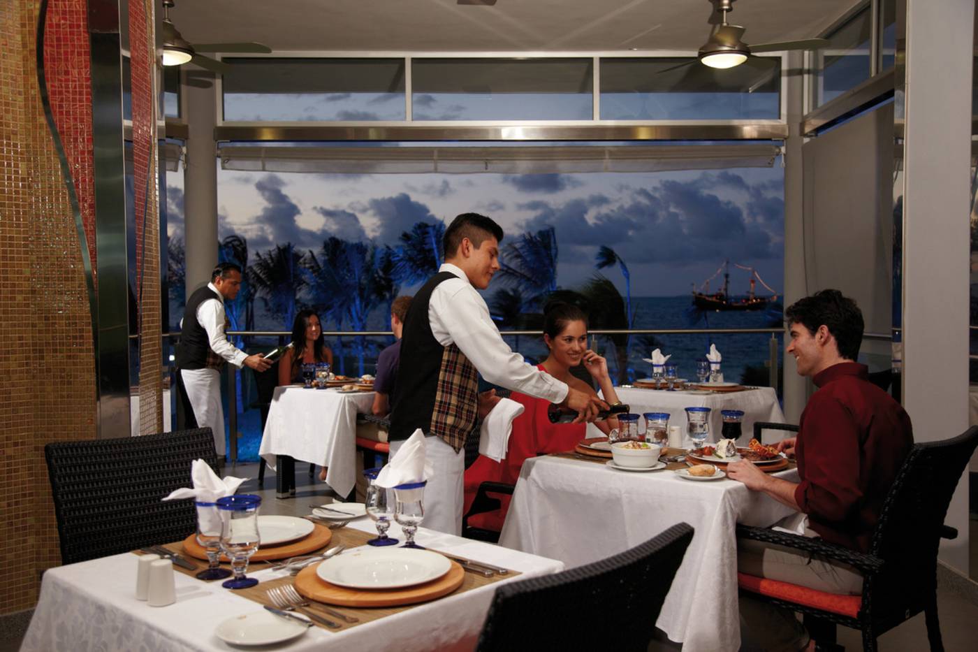 Riu-Palace-Pen----nsula-Restaurant-27