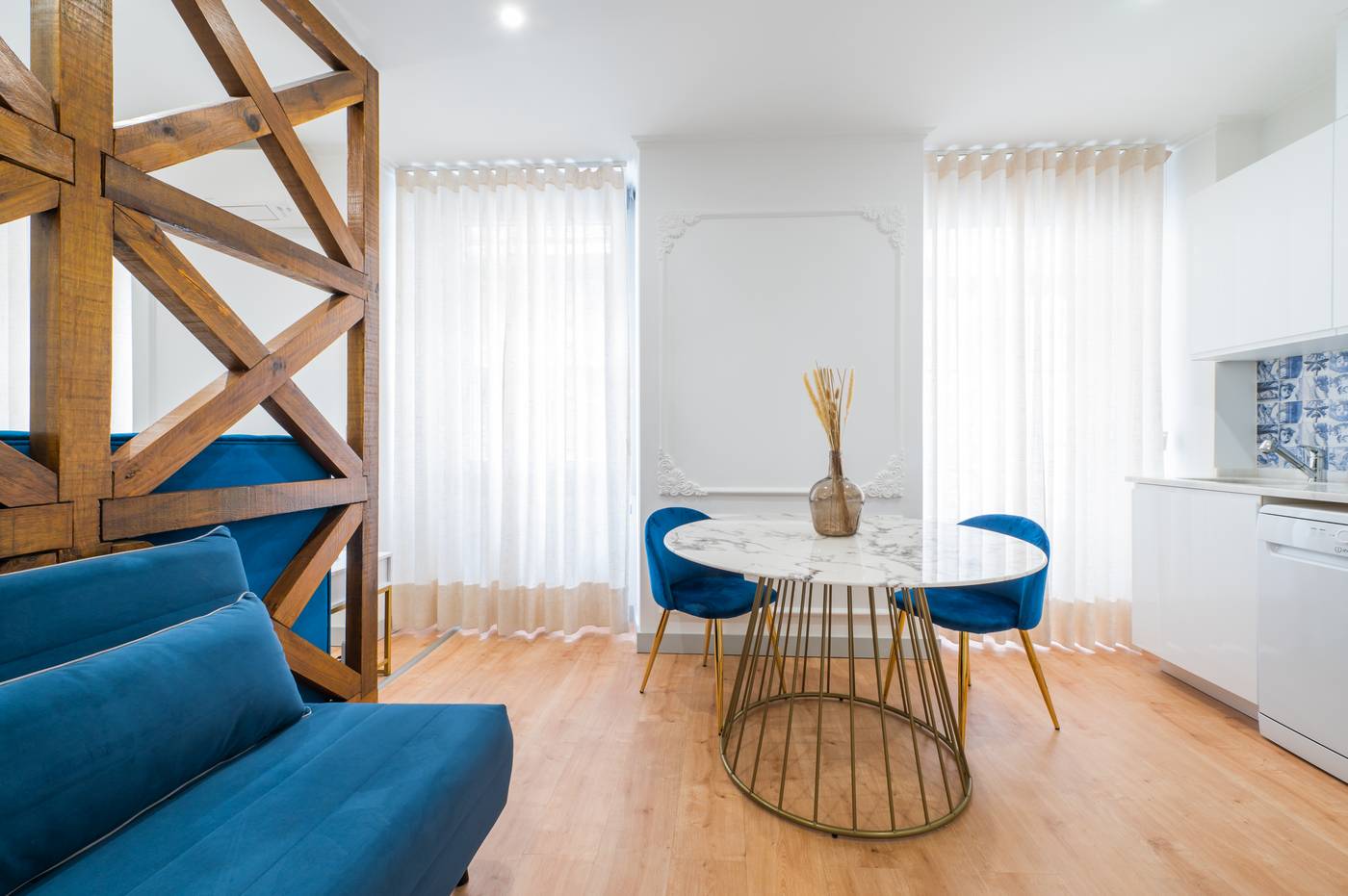 Via-Augusta-129-Room-9