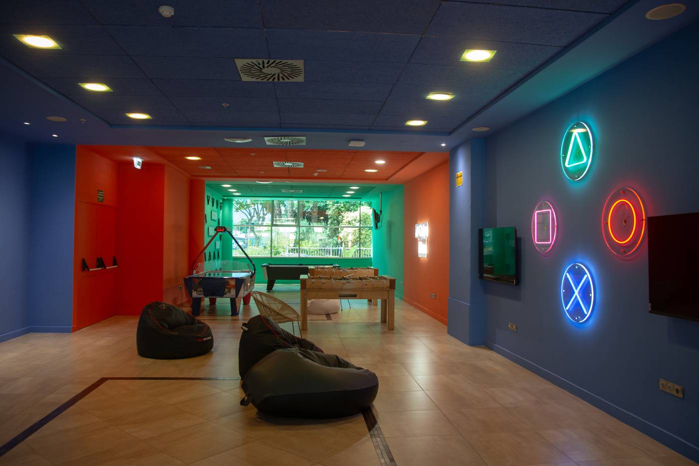 AR-Diamante-Beach-Sports-and-Entertainment-50