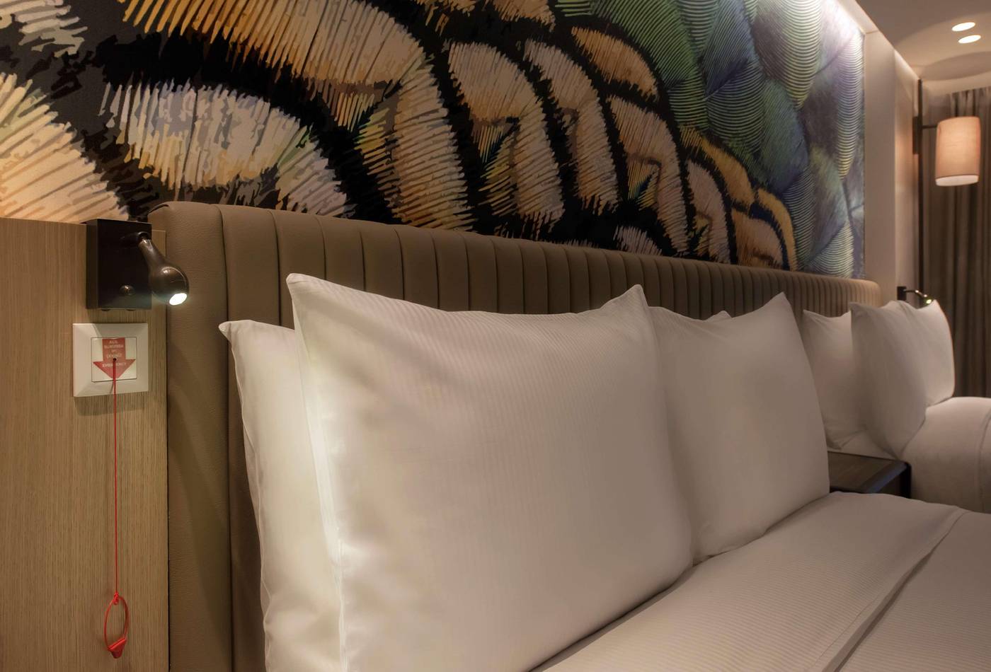 Doubletree-By-Hilton-Istanbul-Sirkeci-Room-43